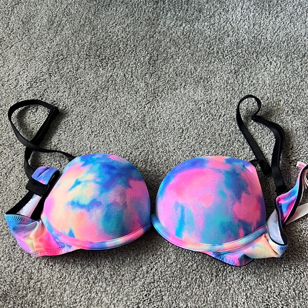PINK Victoria Secret Push up bra, size 34AA